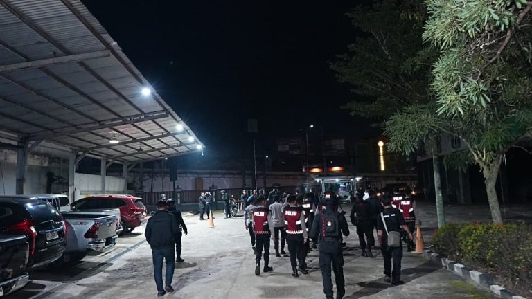 20153b38-955a-412d-9868-0bd270efe1e8