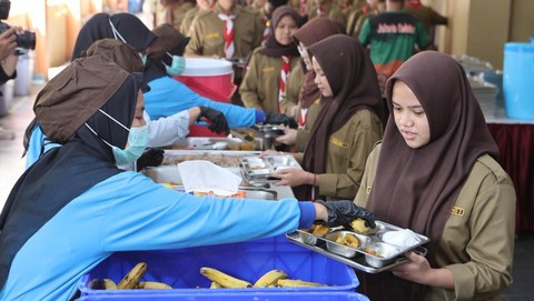 sppg-pejaten-sajikan-mbg-prasmanan-perdana-1776851835930_169